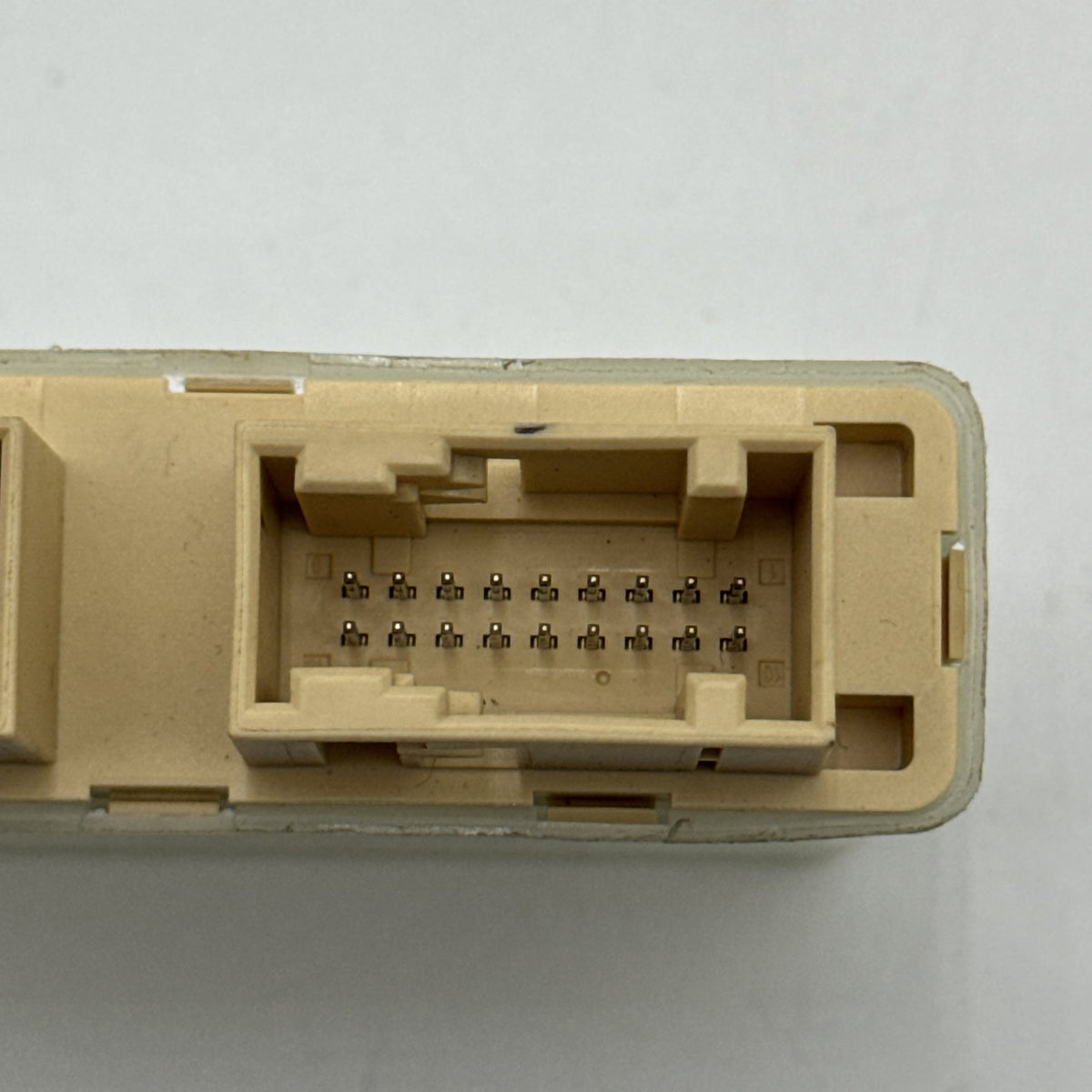 2019 - 2022 BMW G20 G30 G42 G22 G26 X3 X5 USS Ultra Sonic Parking Sensor Module