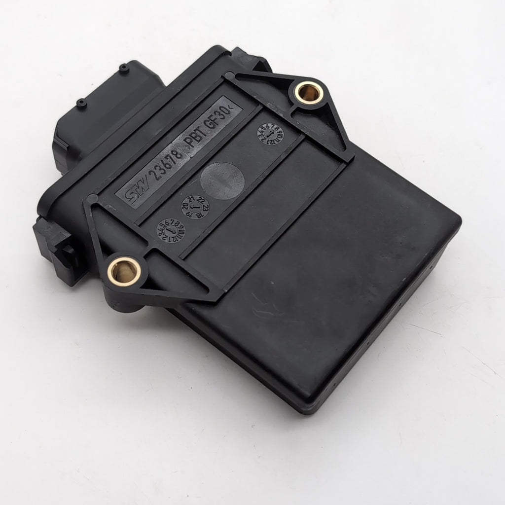 2017- 2023 MERCEDES C63 AMG W205 SEDAN OEM DIFFERENTIAL LOCK CONTROL MODULE