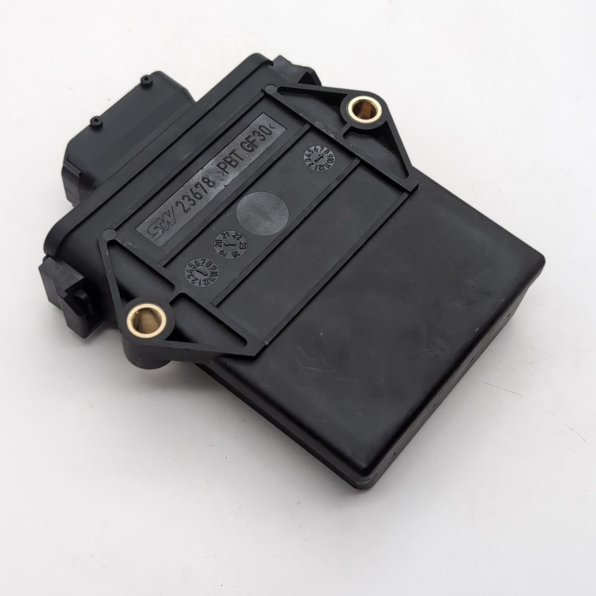 2017- 2023 MERCEDES C63 AMG W205 SEDAN OEM DIFFERENTIAL LOCK CONTROL MODULE