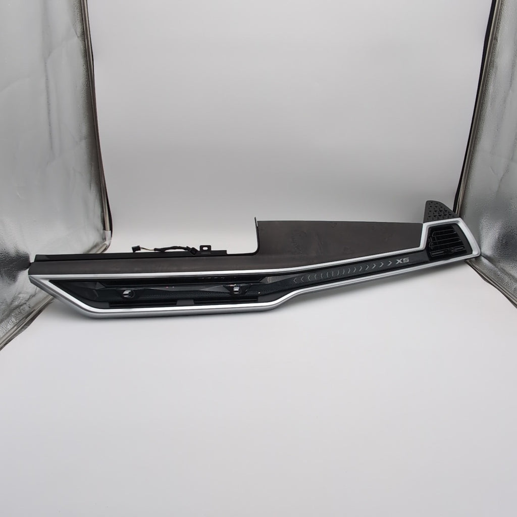 2025 BMW X5 G05 Center Dash Vent Trim Assembly Poplar Wood Grain Trim 5A01333