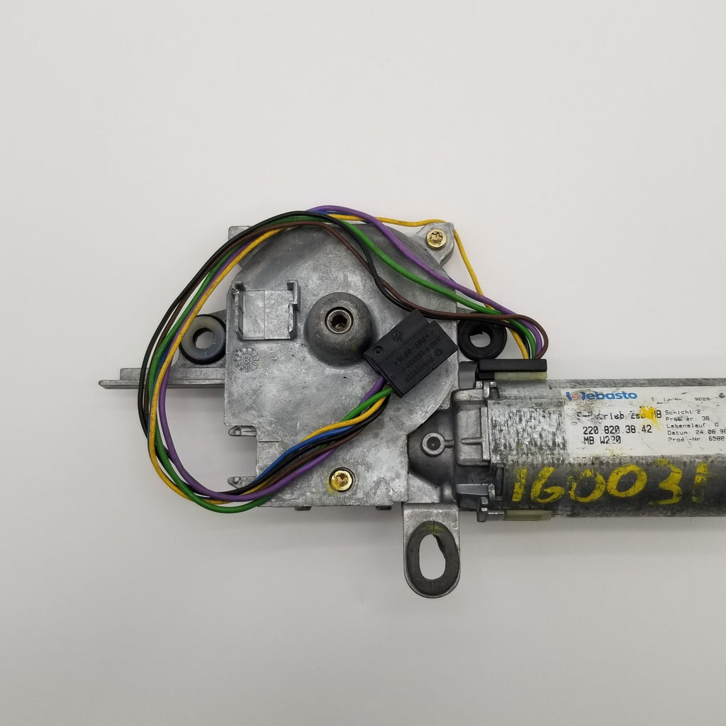 2000-2006 Mercedes W220 S500 S55 AMG CL500 Sunroof Sun Roof Motor 2208203842 OEM