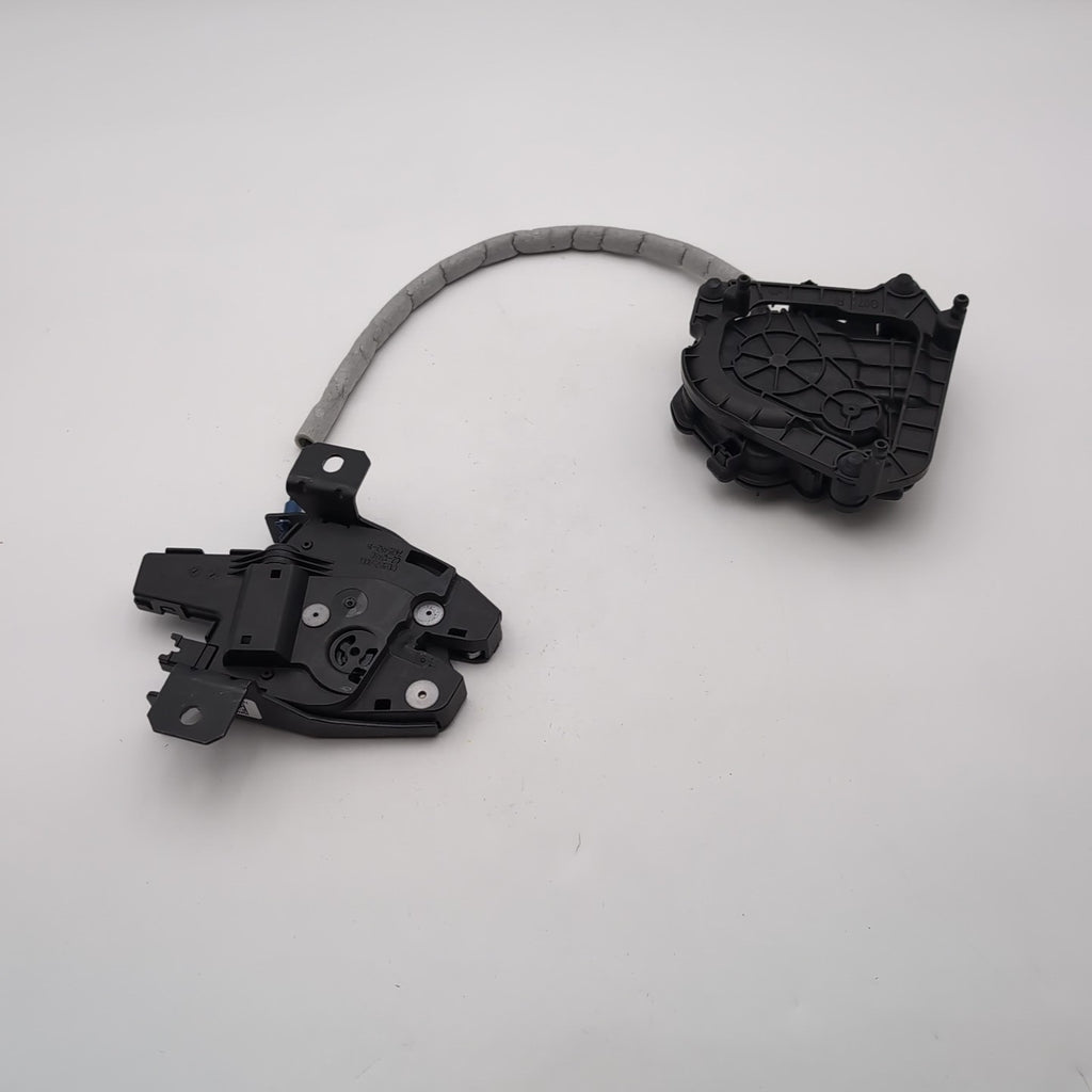 2023- 2026 BMW X7 G07 RIGHT TAILGATE TRUNK LID LATCH LOCK ACTUATOR MOTOR