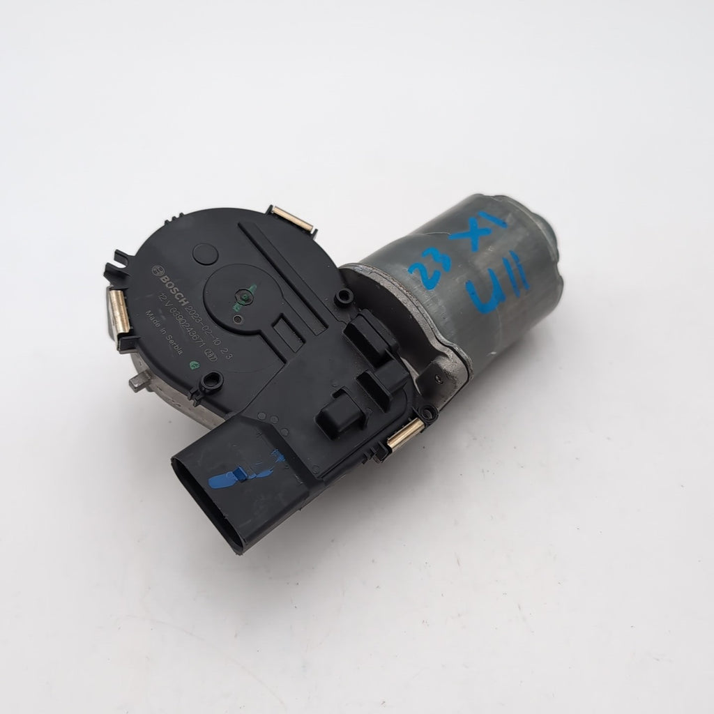 2021- 2025 BMW X1 X2 X3 M35 Front Windshield Wiper Motor OEM 0390243671