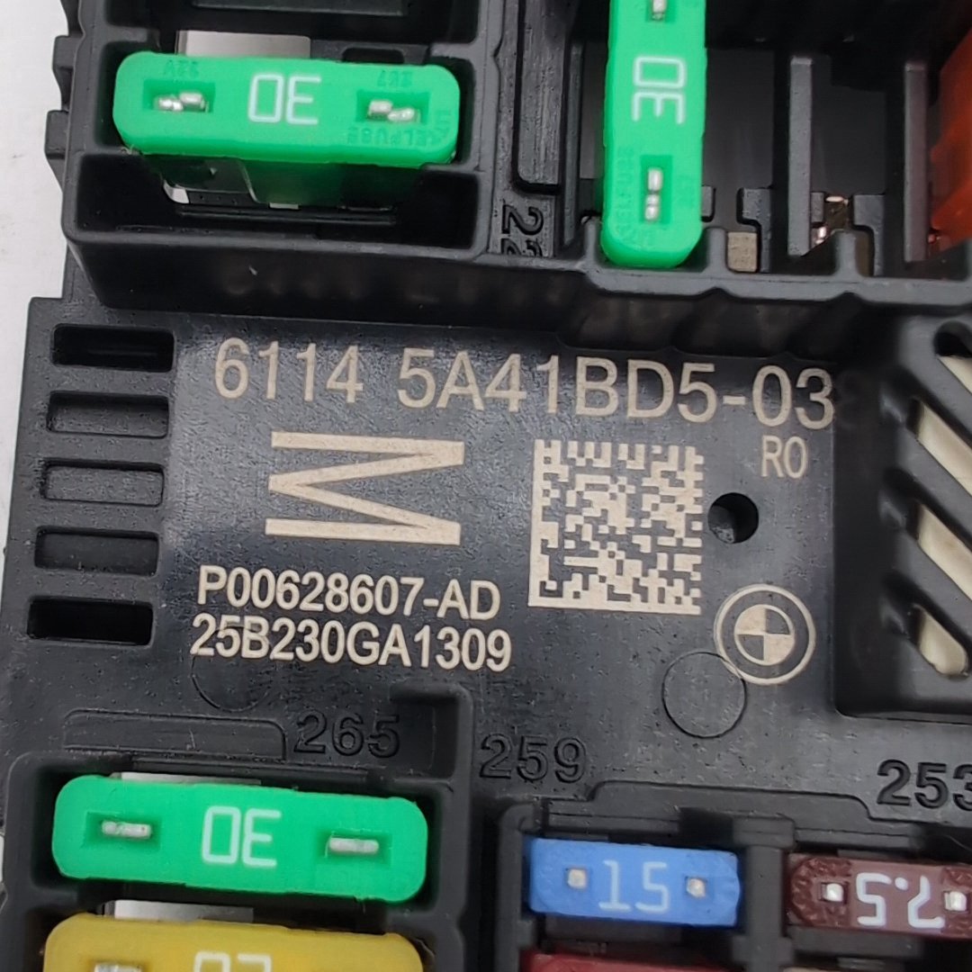 2022 - 2026 BMW X5 X6 X7 Rear Power Distribution Fuse Box OEM 5A41BD5