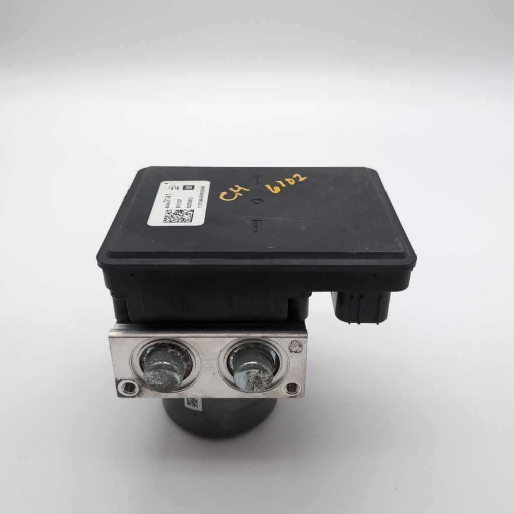 2018 - 2021 Cadillac XT5 ABS Anti Lock Brake Pump Control Unit 84343135
