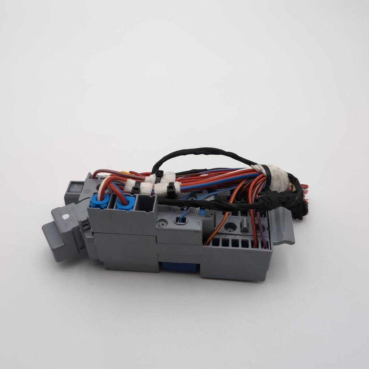 2019 - 2026 BMW X5 X6 X7 XM G20 G26 G42 G87 M3 Front Power Distribution Fuse Box