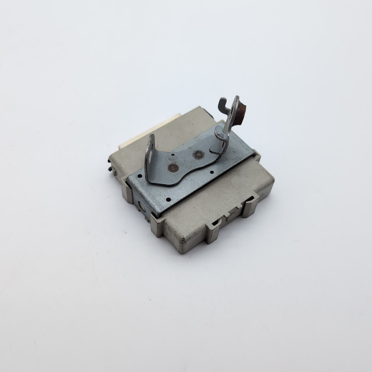 2013- 2018 Lexus ES350 ES300h Headlight Leveling Control Module 89940-33290