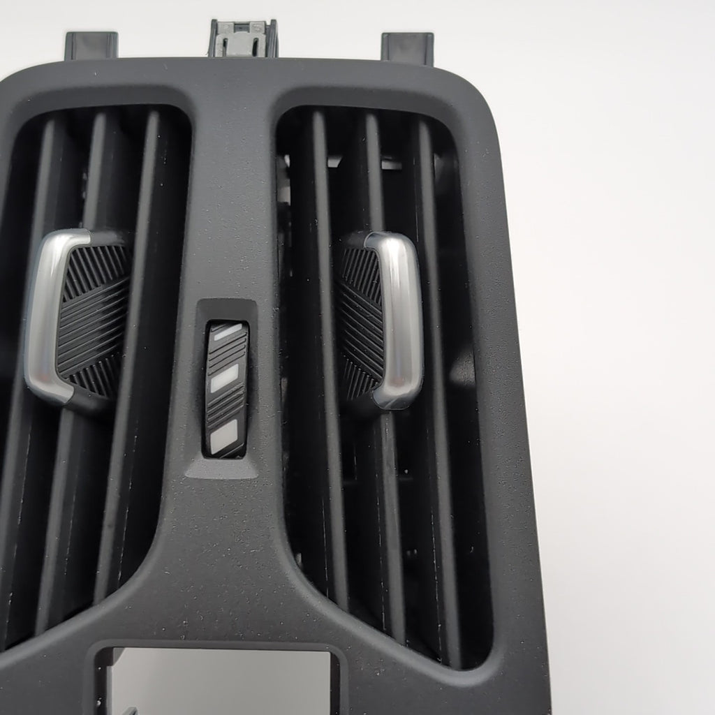 2022 2023 2024 2025 BMW X1 X2 Rear Console AC Heater Air Vent 9473179