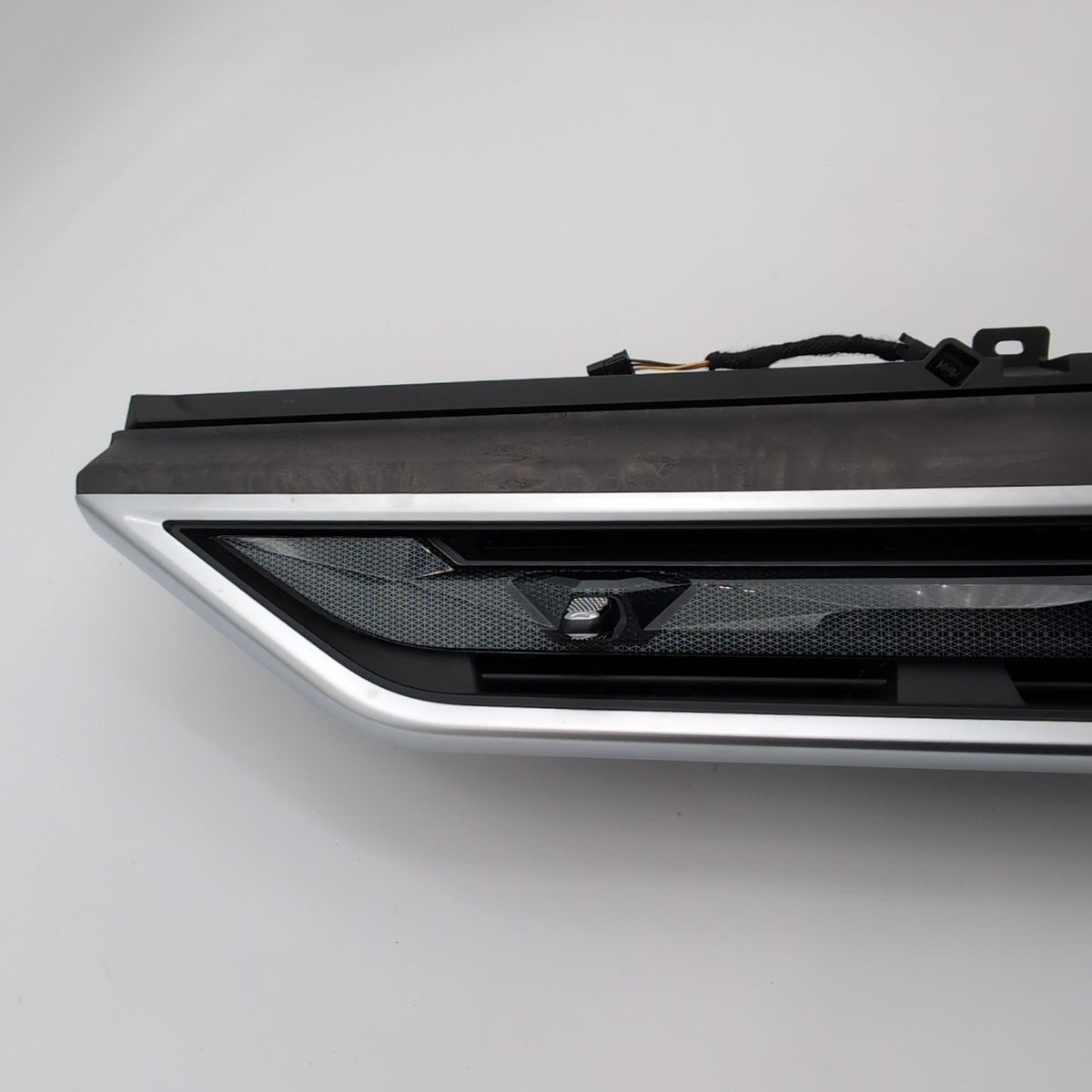 2025 BMW X5 G05 Center Dash Vent Trim Assembly Poplar Wood Grain Trim 5A01333
