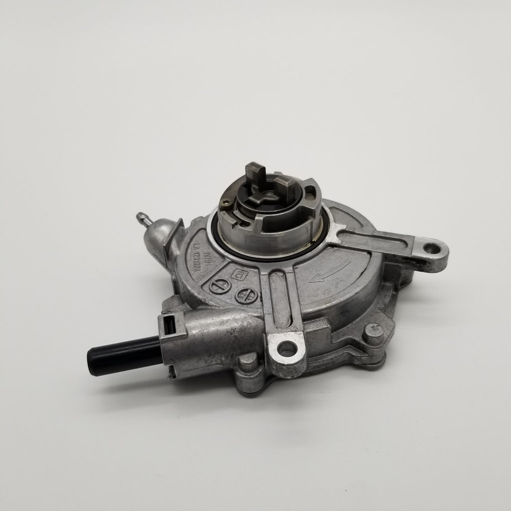2006-2011 Mercedes W204 C250 Engine Motor Brake Vacuum Pump 2722300565 OEM
