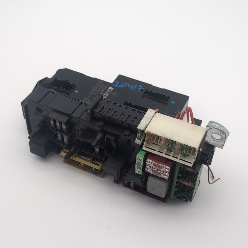 2012- 2016 Mercedes R172 SLK250 SLK350 Rear Fuse Relay Box Module A1729060005