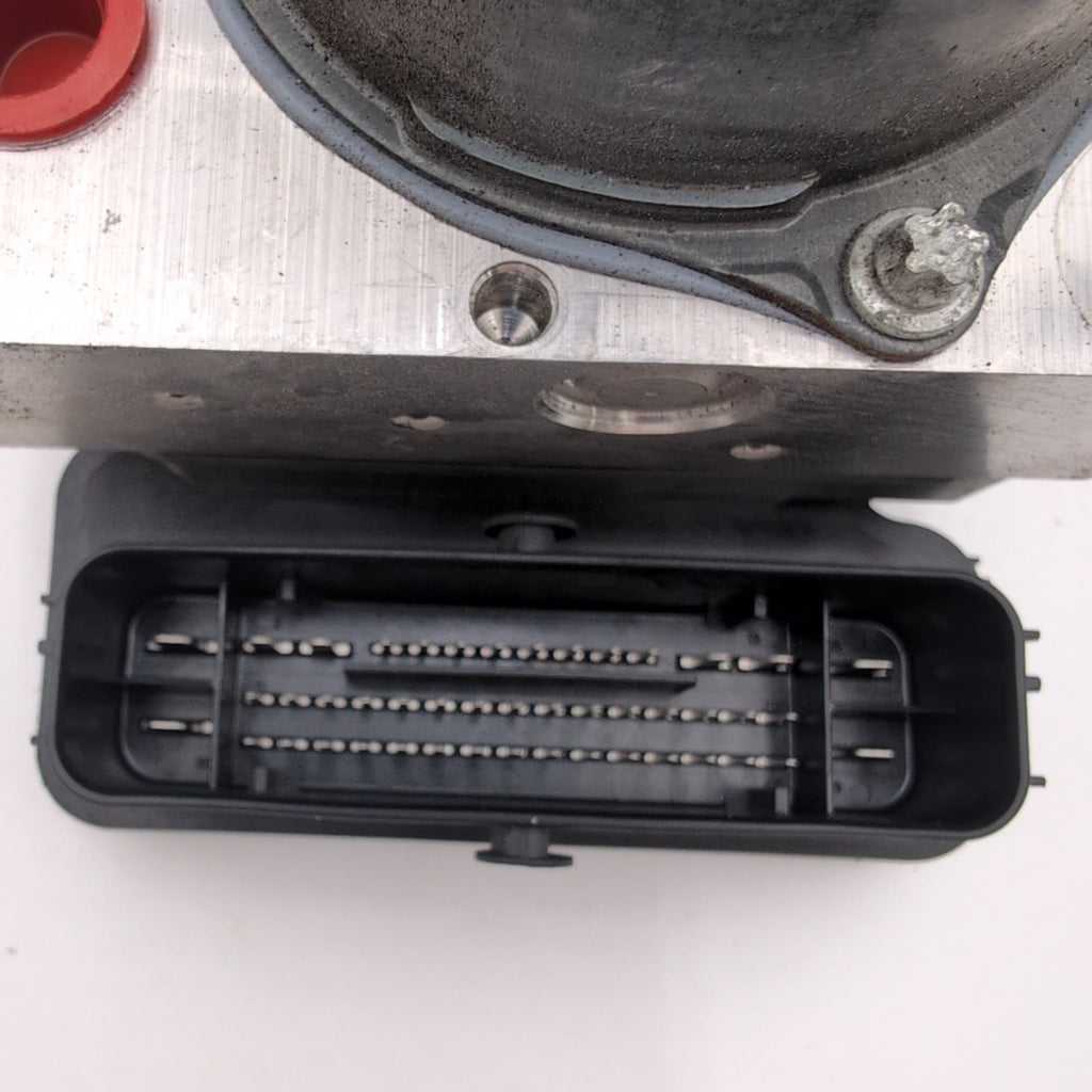 2016 2017 Jaguar F-Pace ABS Anti Lock Brake Pump Control Unit HX73-14F447-AF