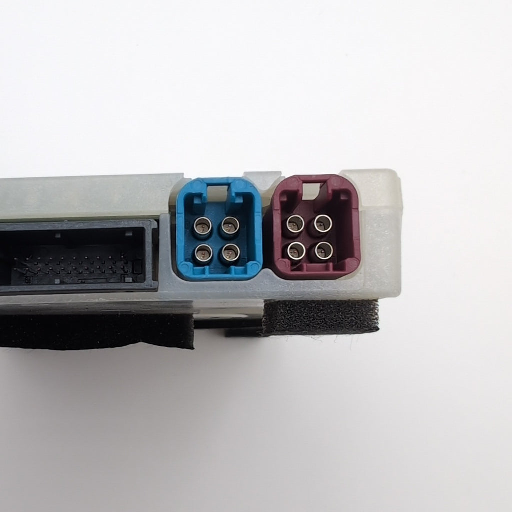 2025 BMW 330i G20 X1 U11 X3 G45 Antenna Telematics Control Module 5B5C761