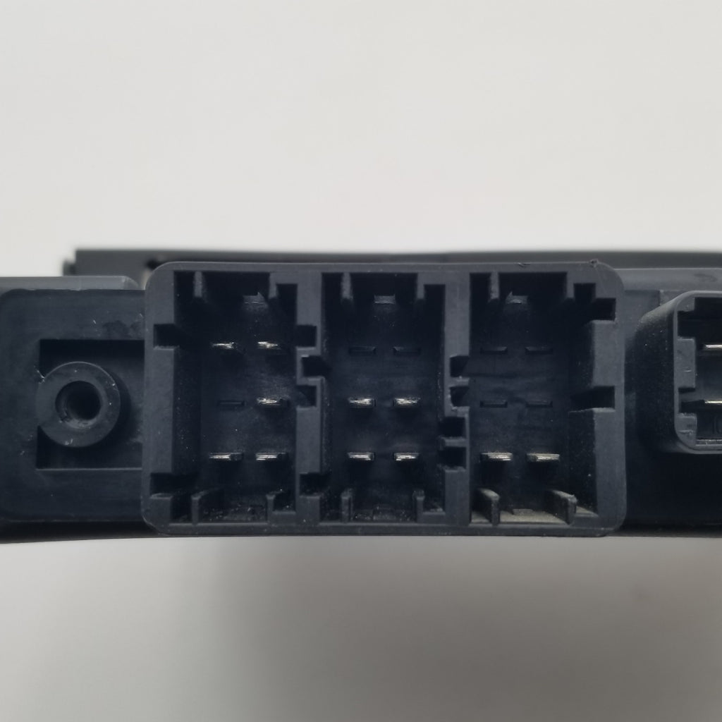 2003- 2006 Fits Mercedes R230 SL500 AMG Under Seat Control Module Right Side