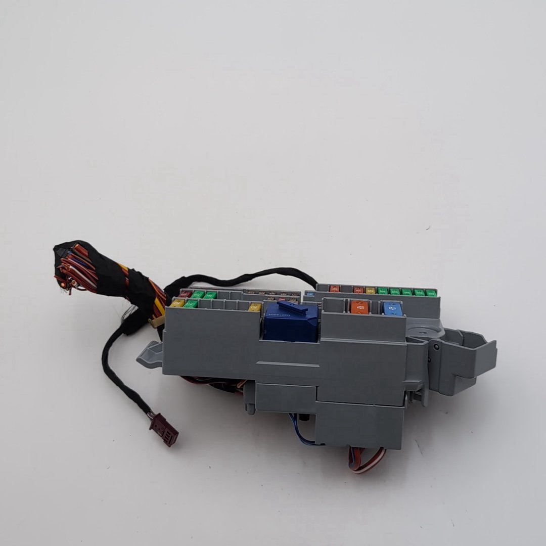 2021 - 2026 BMW M340i G20 G09 G80 G42 G87 Front Power Distribution Fuse Box