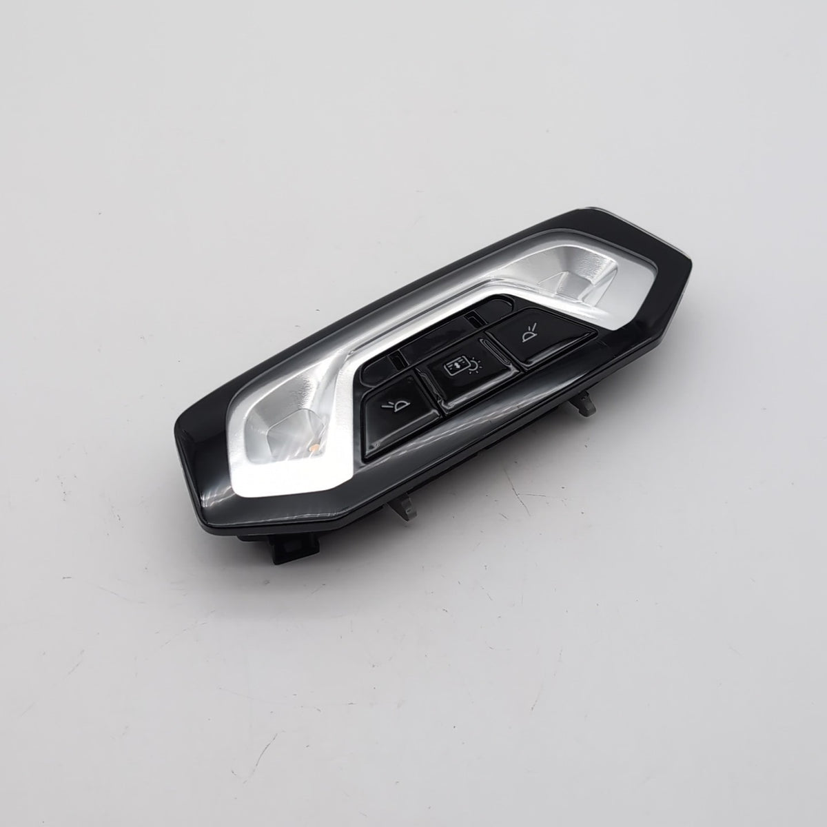 2022 2023 2024 2025 BMW X7 G07 Rear Center Interior Reading Light 7911121