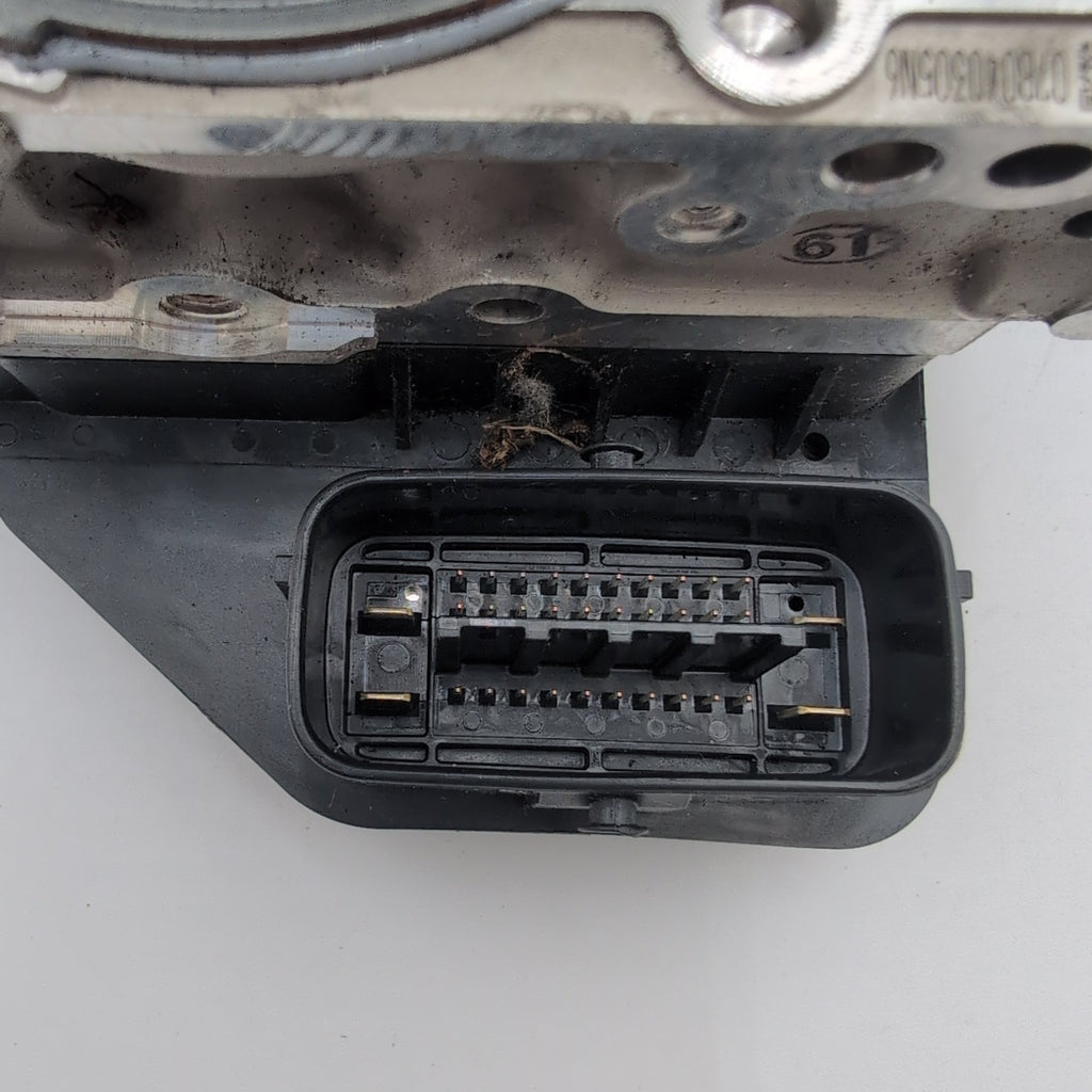 2018 2019 Infiniti Q50 3.0L ABS Anti Lock Brake Pump Control Unit 476604GU1A