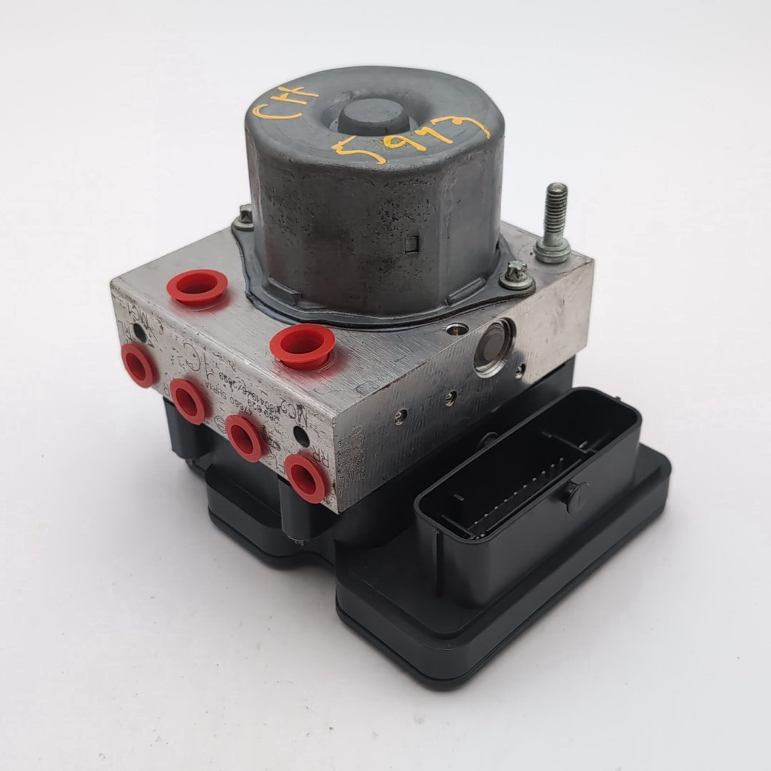 2018 Nissan Rogue 2.5L ABS Anti Lock Brake Pump Control Unit 476605HR1A