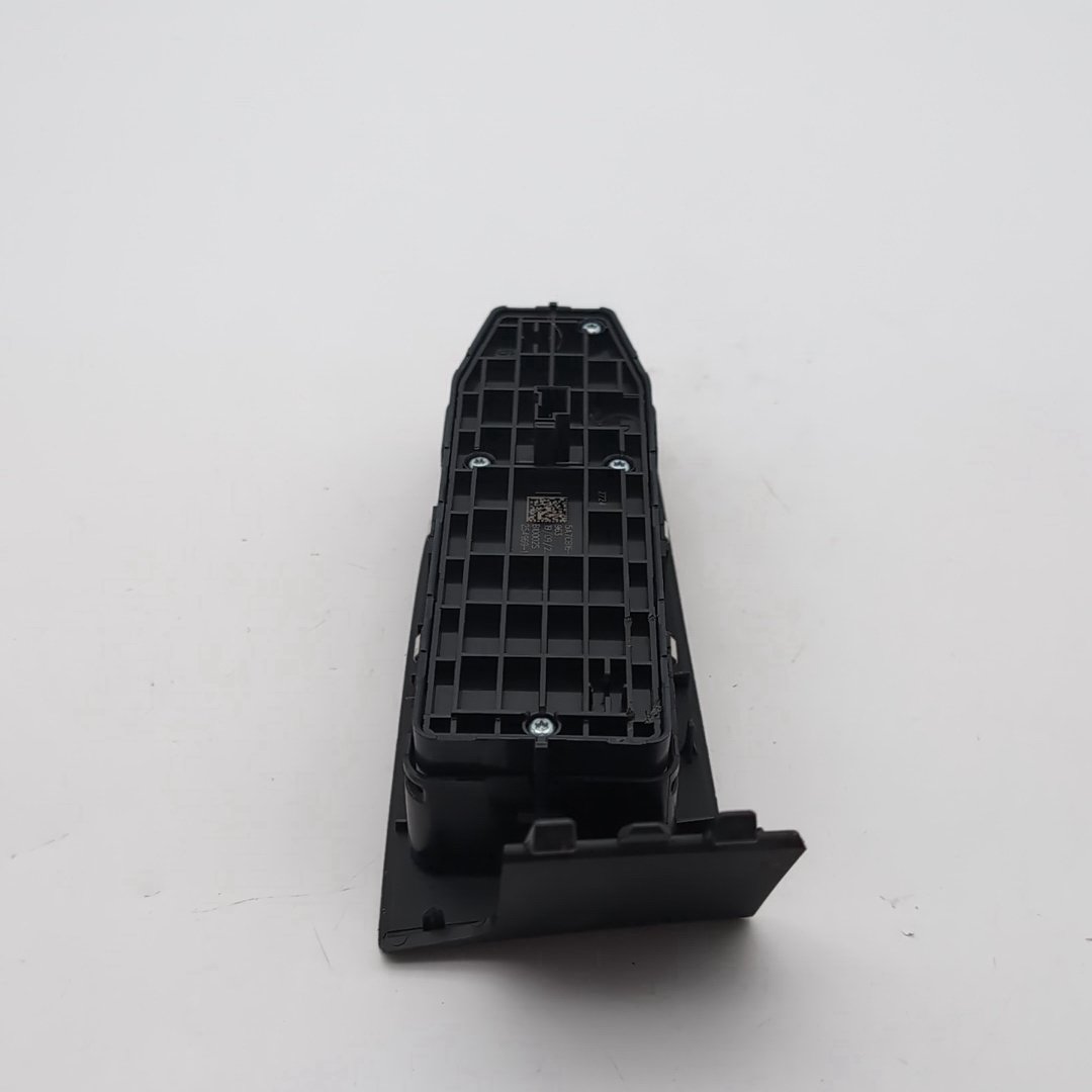 2024 2025 2026 BMW 540i 530i 550e i5 G60 Driver Master Window Switch 5A7CB16