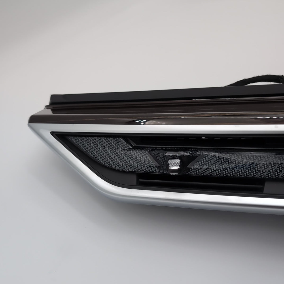 2024 2025 BMW X5 G05 DASH RIGHT SIDE UPPER COVER TRIM PANEL & AIR VENT GRILLE