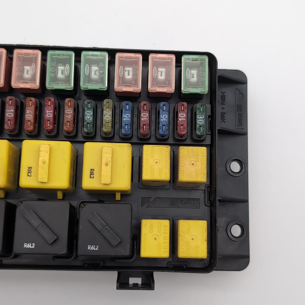 1999 Bentley Arnage Power Fuse Box Relay OEM PM23398PC