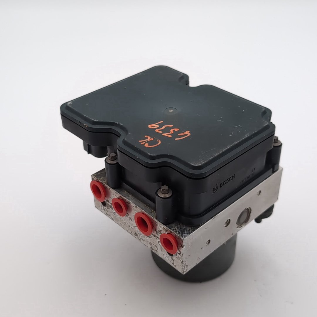 2018 Chevrolet Malibu 1.5L ABS Anti Lock Brake Pump 84325538
