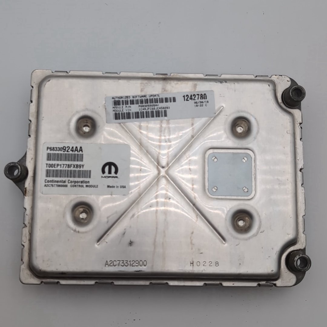 2018 2019 Jeep Grand Cherokee 3.6L Engine Computer Control Module ECU 68330924AA