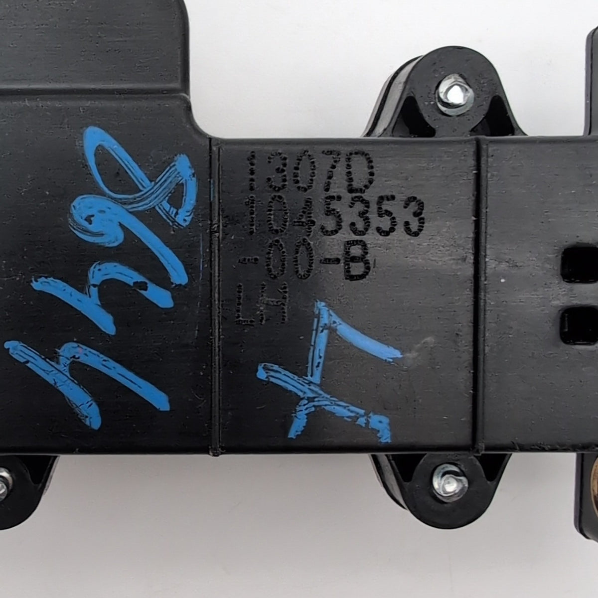 2016- 2020 Tesla Model X Front Left Door Control Unit Module 1045353-00-B OEM