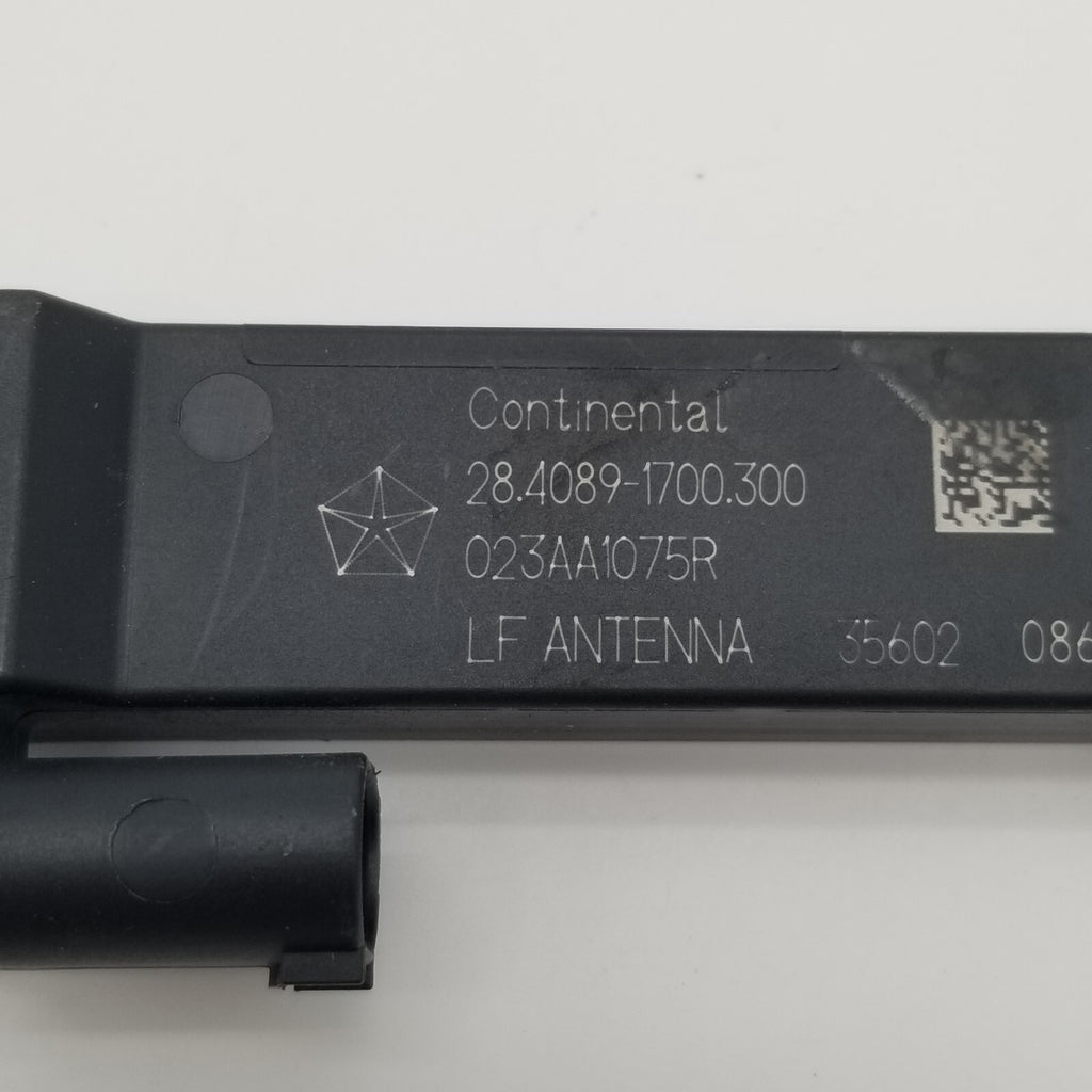 2017- 2020 MASERATI LEVANTE REAR TRUNK KEYLESS ENTRY ANTENNA MODULE UNIT