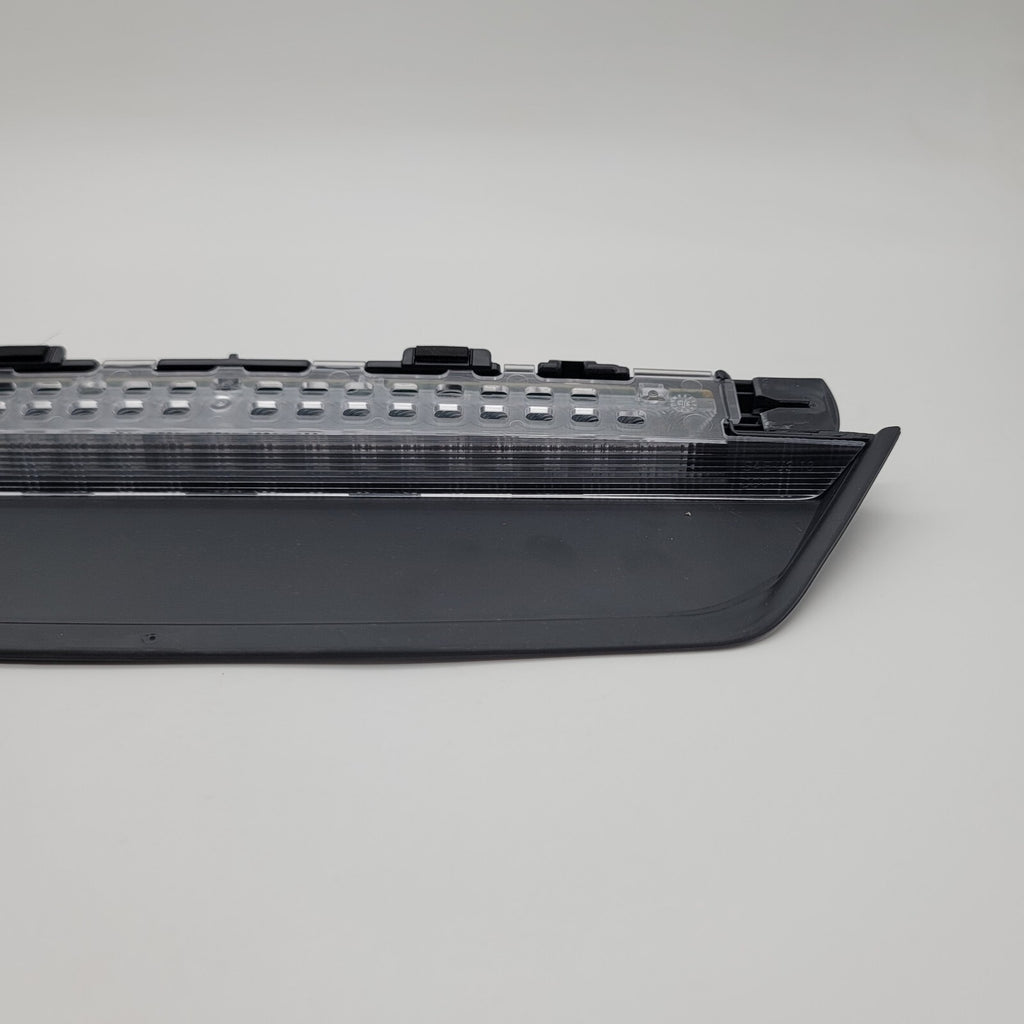 2022 2023 2024 BMW 228I GRAN COUPE THIRD HIGH MOUNT BRAKE LIGHT 7473603 OEM