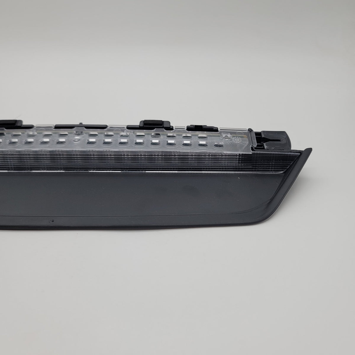 2022 2023 2024 BMW 228I GRAN COUPE THIRD HIGH MOUNT BRAKE LIGHT 7473603 OEM