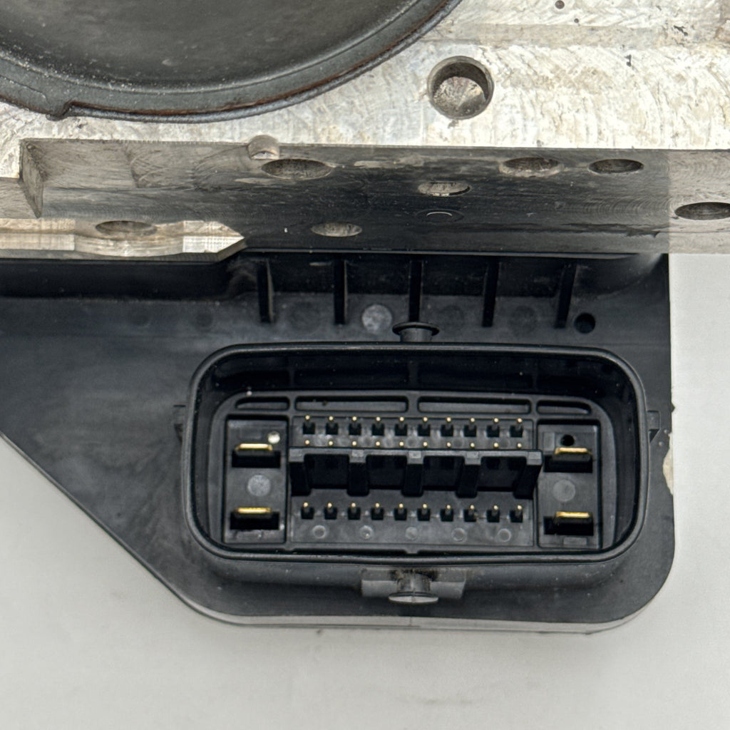 2010 2011 2012 Toyota RAV4 ABS Anti Lock Brake Pump Control Unit 44540-0R052