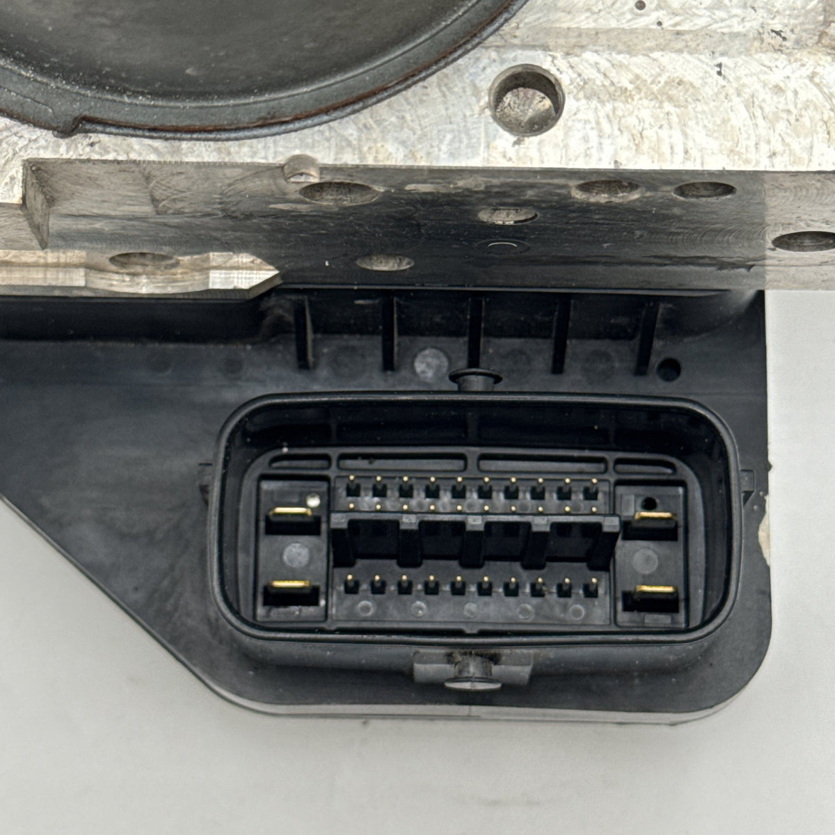 2010 2011 2012 Toyota RAV4 ABS Anti Lock Brake Pump Control Unit 44540-0R052