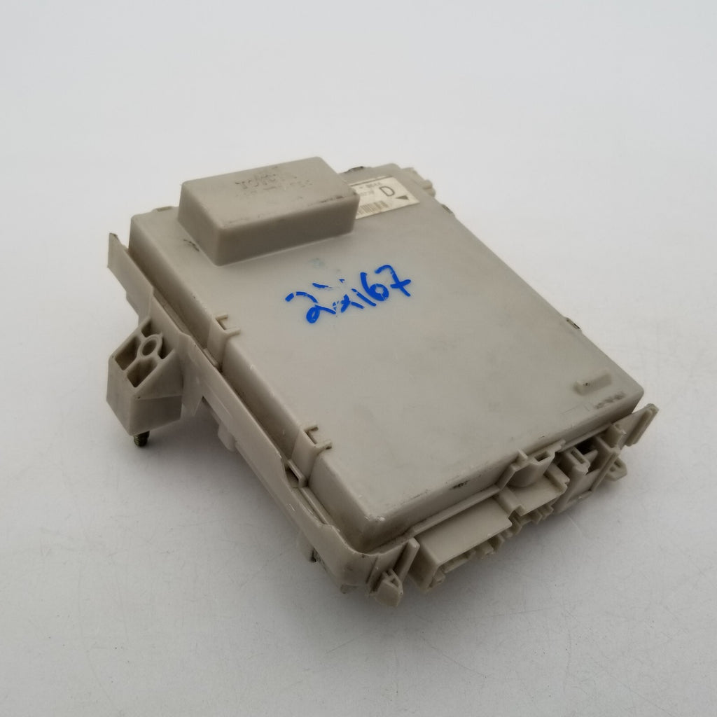 2006- 2011 LEXUS FUSE RELAY JUNCTION BOX GS430 GS350 GS300 OEM