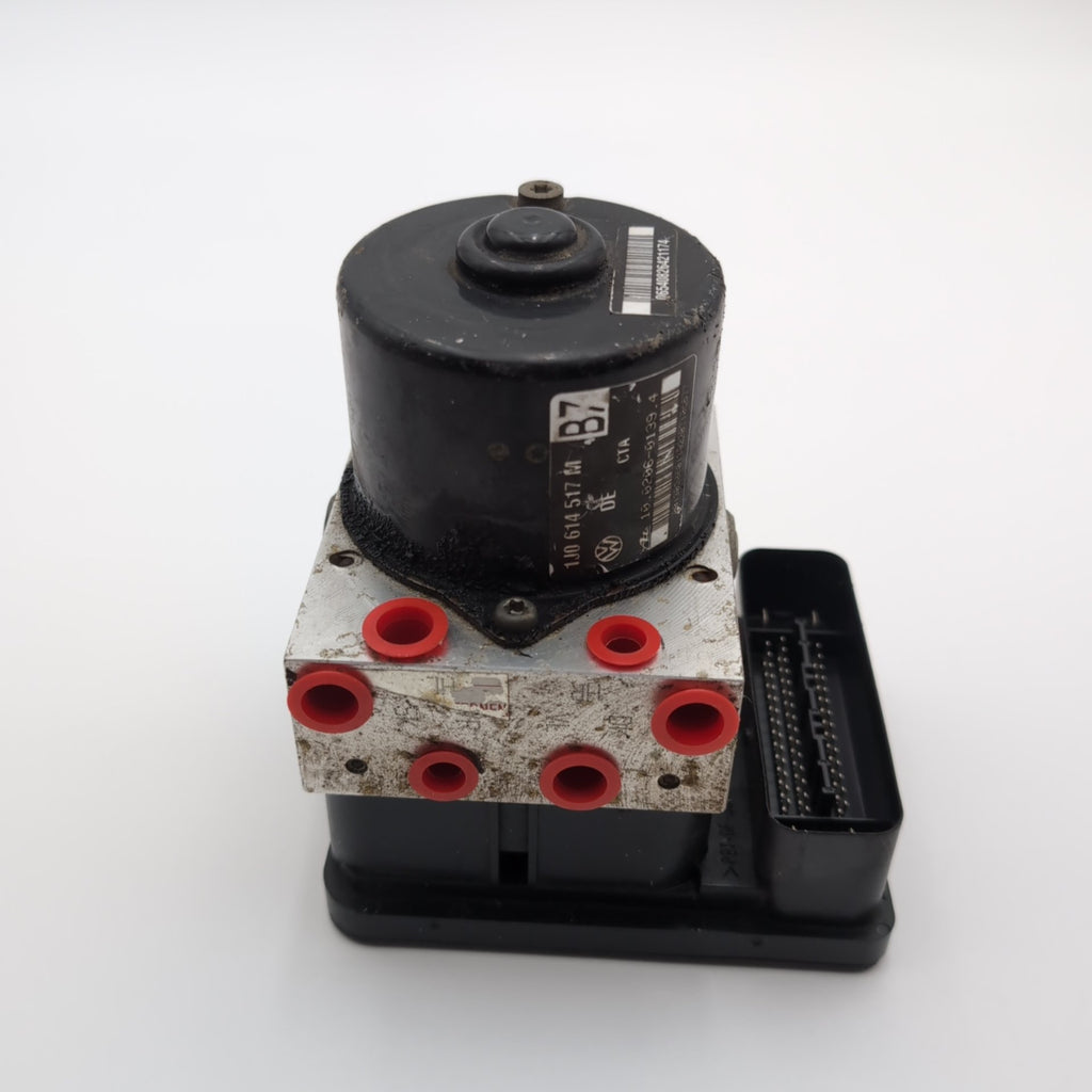 2006 - 2010 Volkswagen Beetle ABS Anti Lock Brake Pump Control Unit 1J0614517M