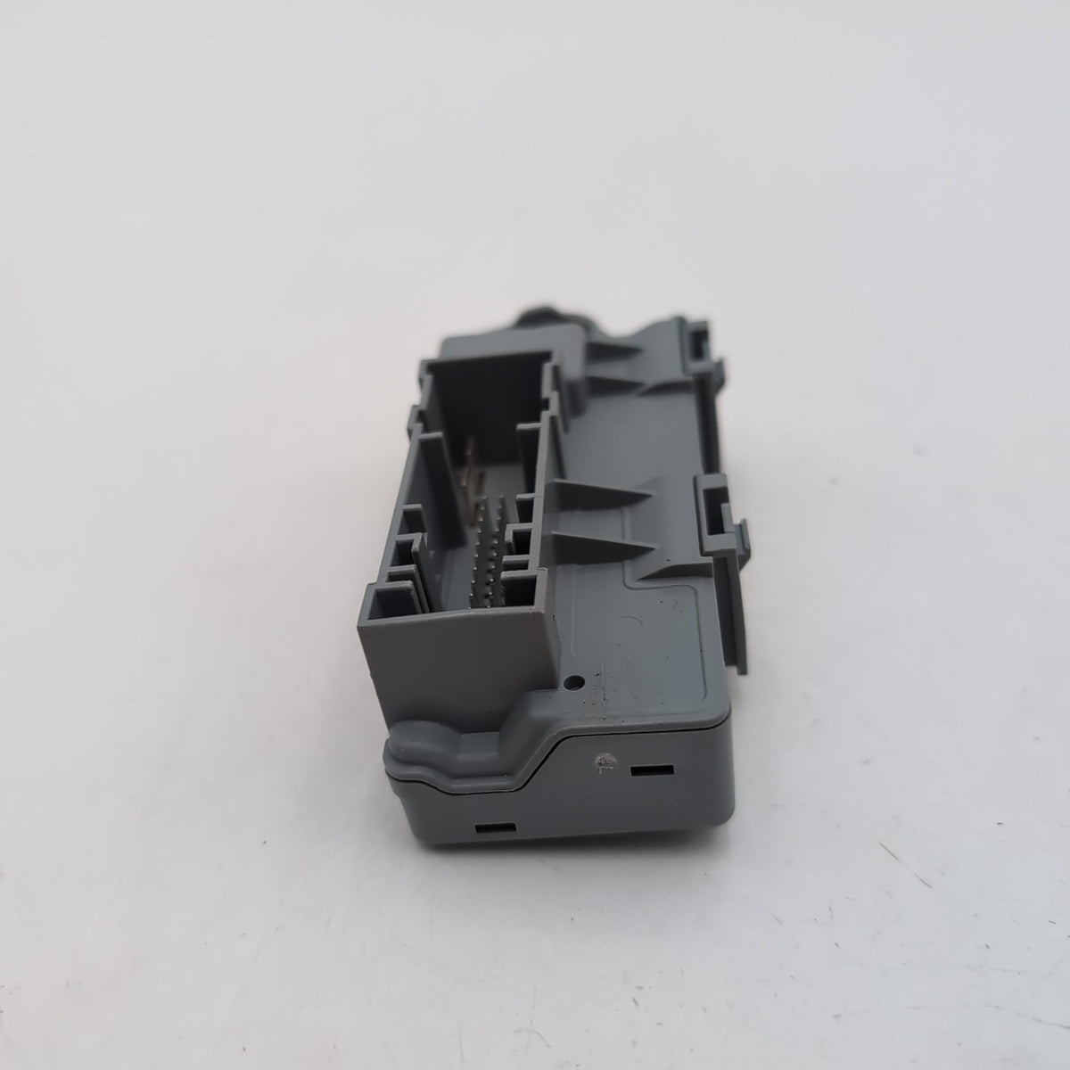 2022 - 2026 BMW X1 X2 Mini Cooper Countryman Power Distribution Box LIN Module