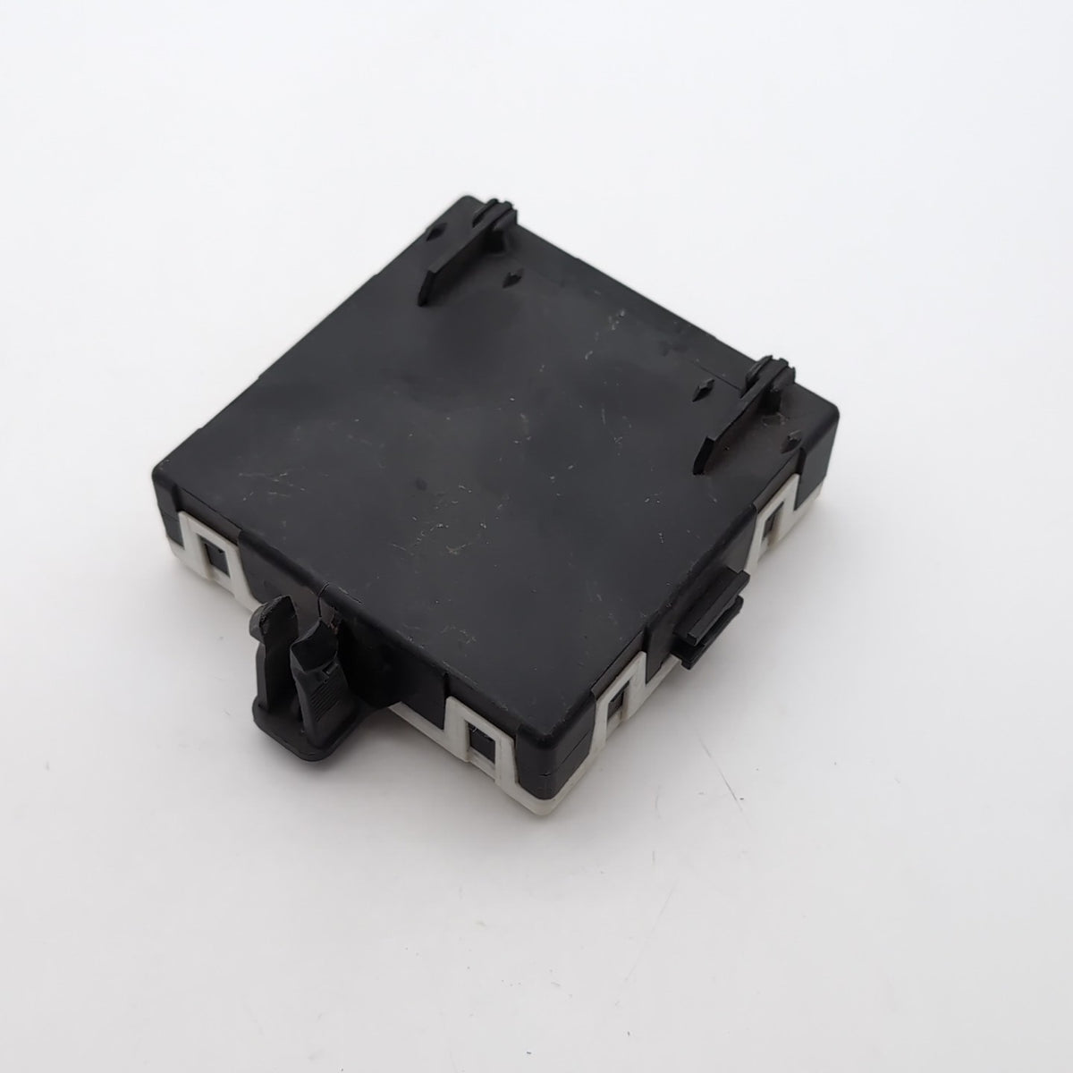 2015- 2020 Mercedes W205 C300 Front Left Driver Door Control Module A2059001211