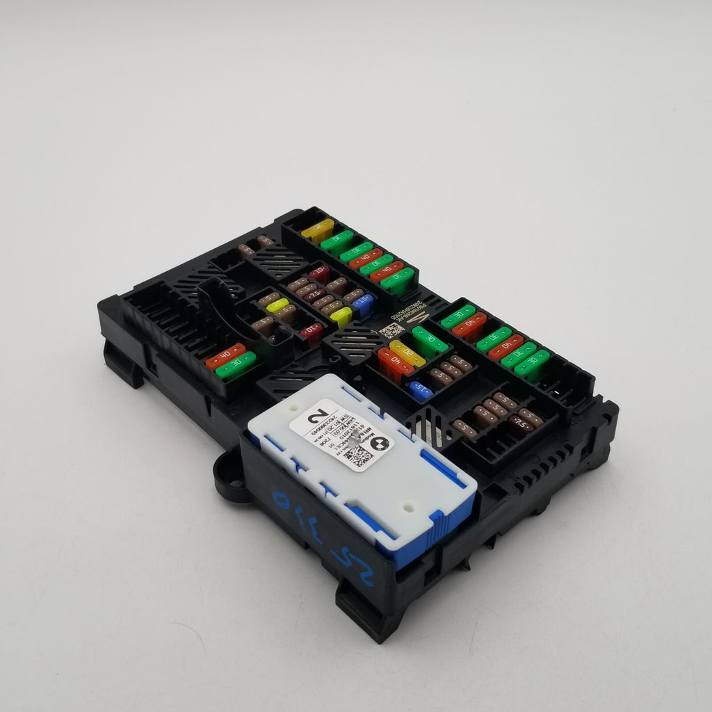 2024 BMW 330i 230I G42 G20 REAR POWER DISTRIBUTION FUSE Box 6114 5A4CFB0 - 02