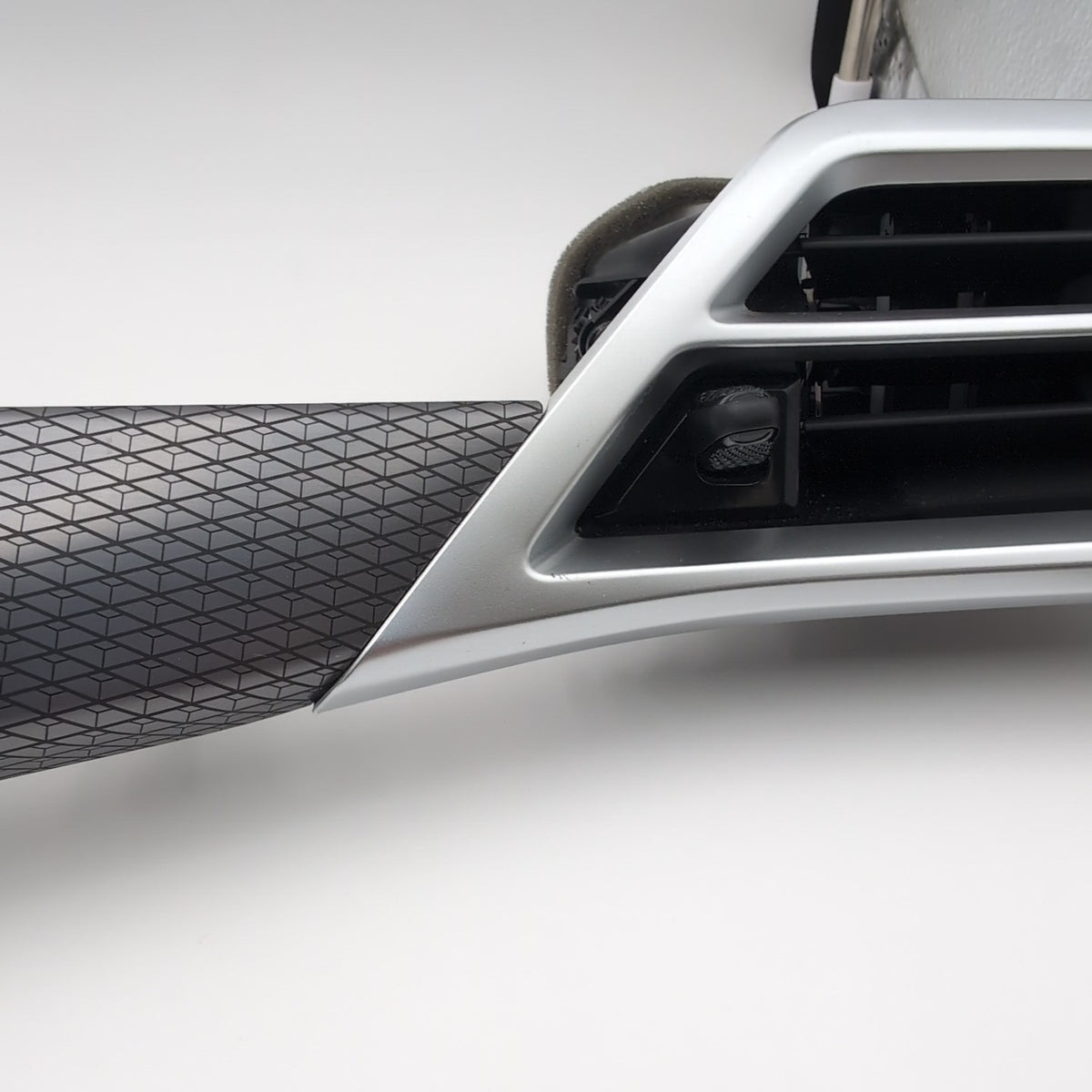 2024- 2026 BMW G42 G20 G22 Center Dash Air Vent Assembly Trim Aluminum Rhombicle