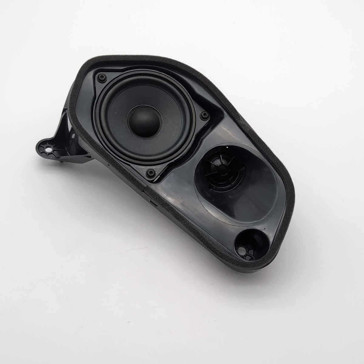 2019- 2025 BMW X7 G07 Rear Left Quarter Panel Speaker Mount Bracket 2622521 OEM