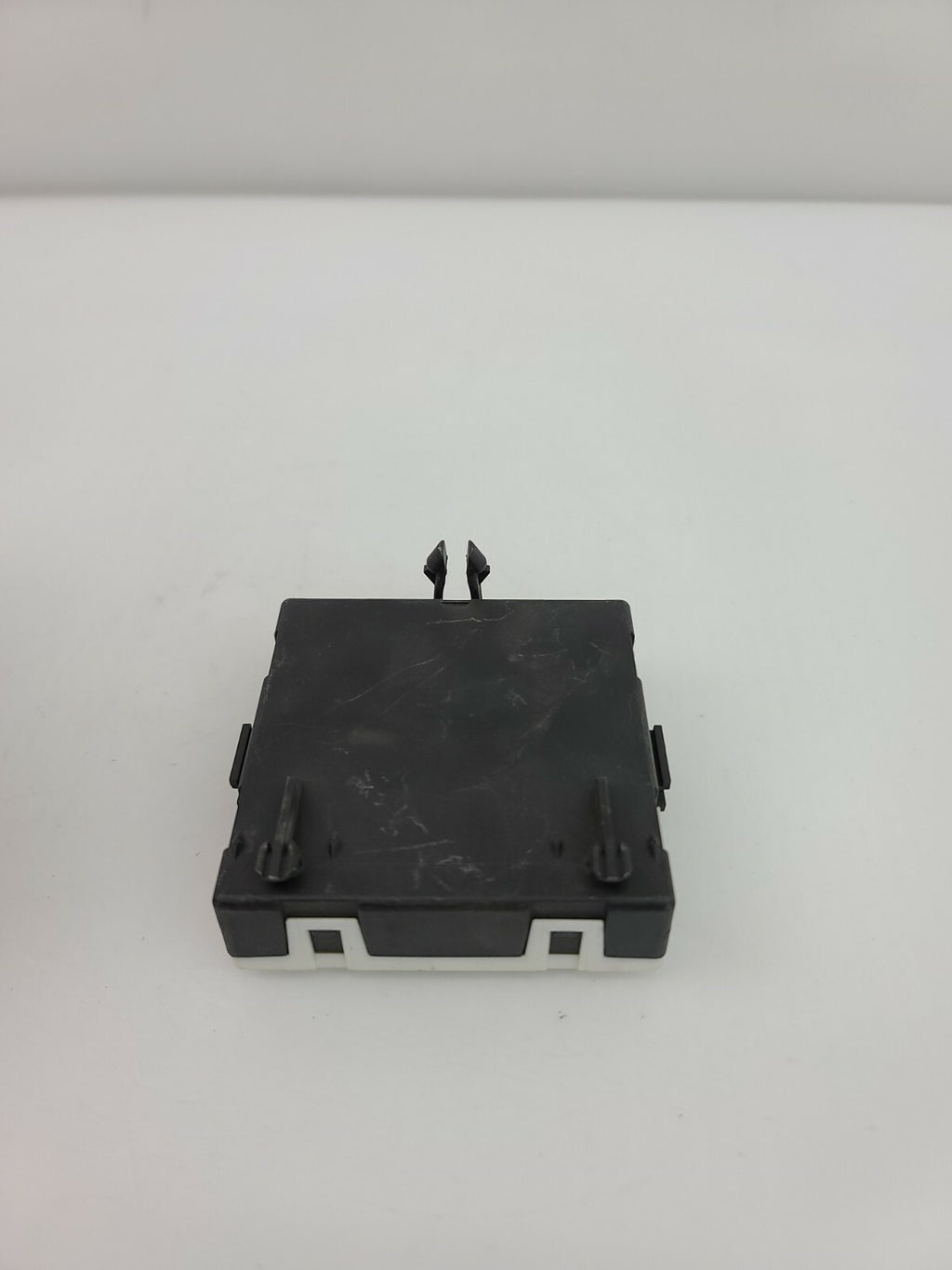 Mercedes C Class W205 Door Module N/S/F Passenger Side Front A2059004021