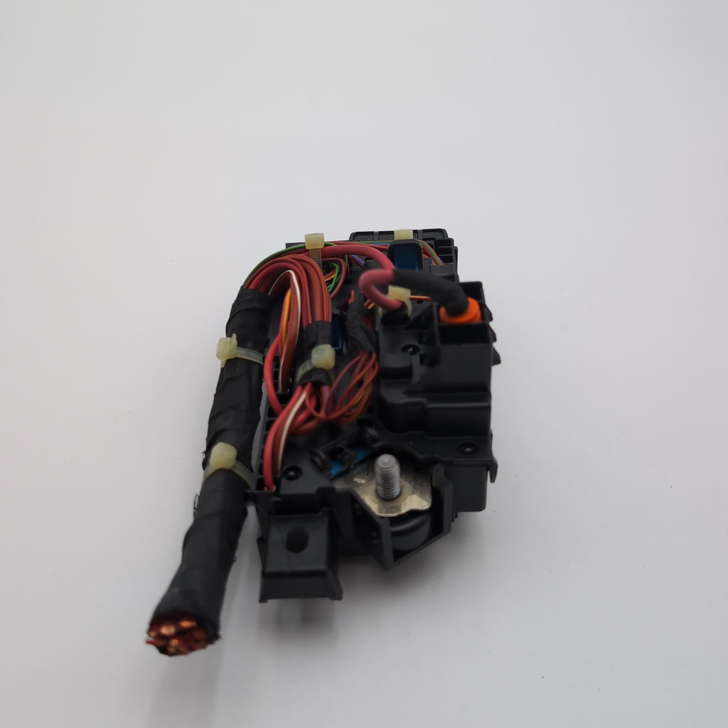 2022 - 2026 BMW 228i F74 X1 X2 iX B+ Positive Power Distribution Fuse Relay Box