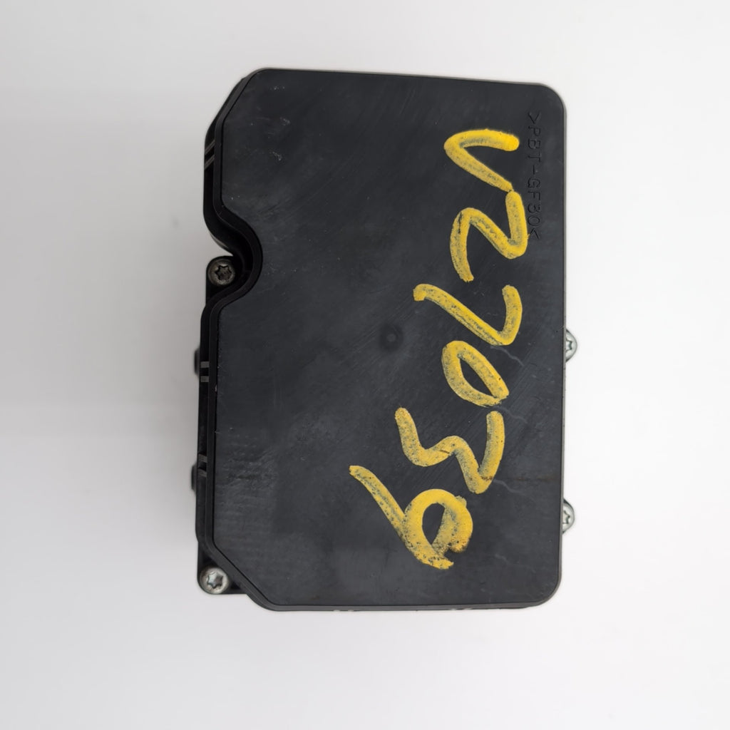 2015 Toyota Yaris ABS Anti Lock Brake Pump Control Unit 44540-52451