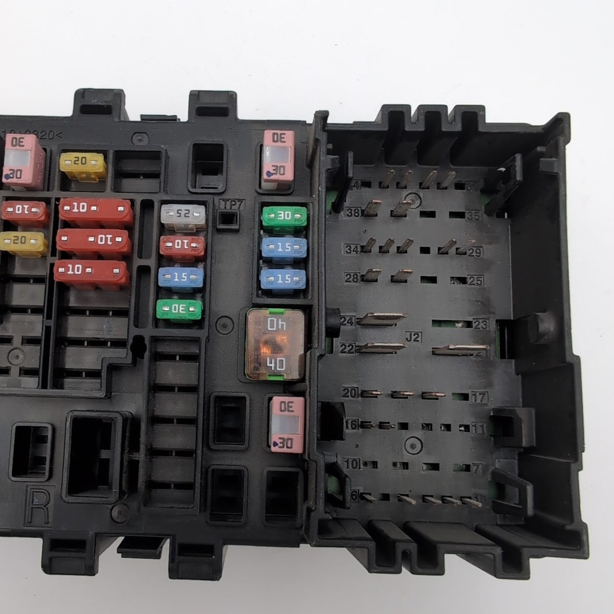 2015 2016 Cadillac Escalade Junction Fuse Box Relay OEM 22864091