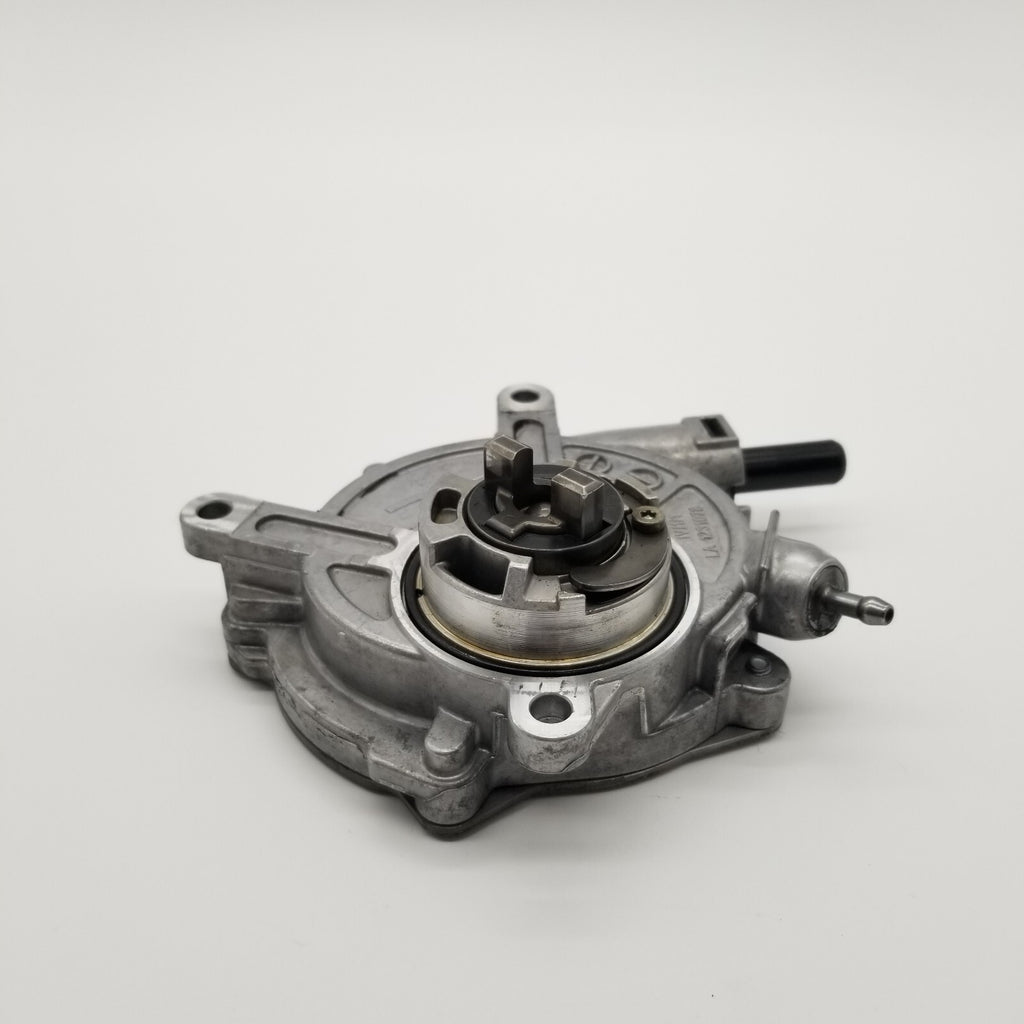 2006-2011 Mercedes W204 C250 Engine Motor Brake Vacuum Pump 2722300565 OEM