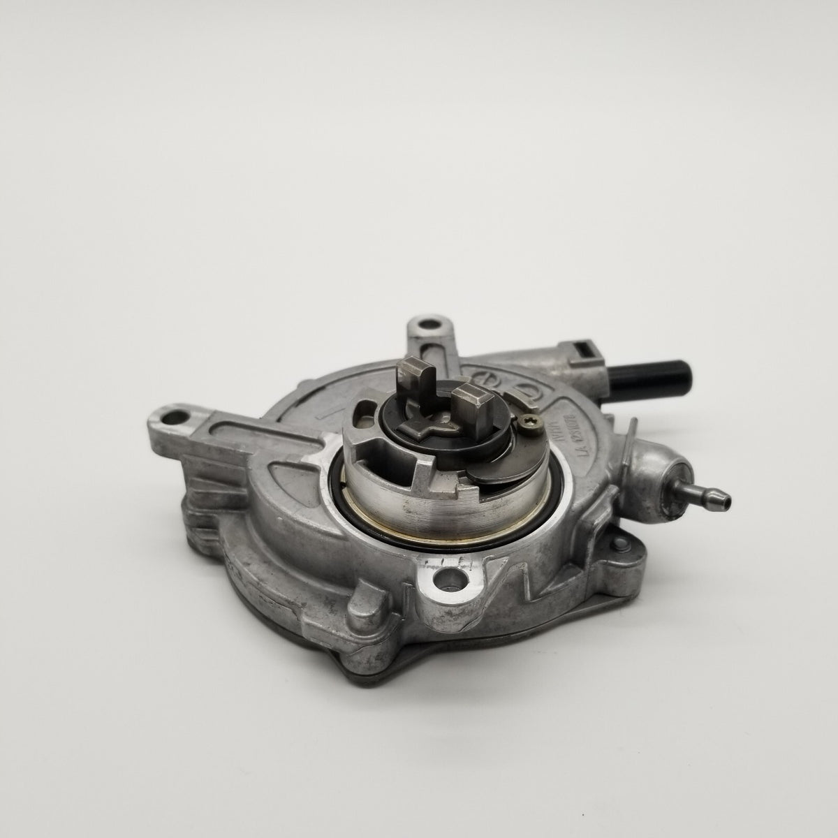 2006-2011 Mercedes W204 C250 Engine Motor Brake Vacuum Pump 2722300565 OEM
