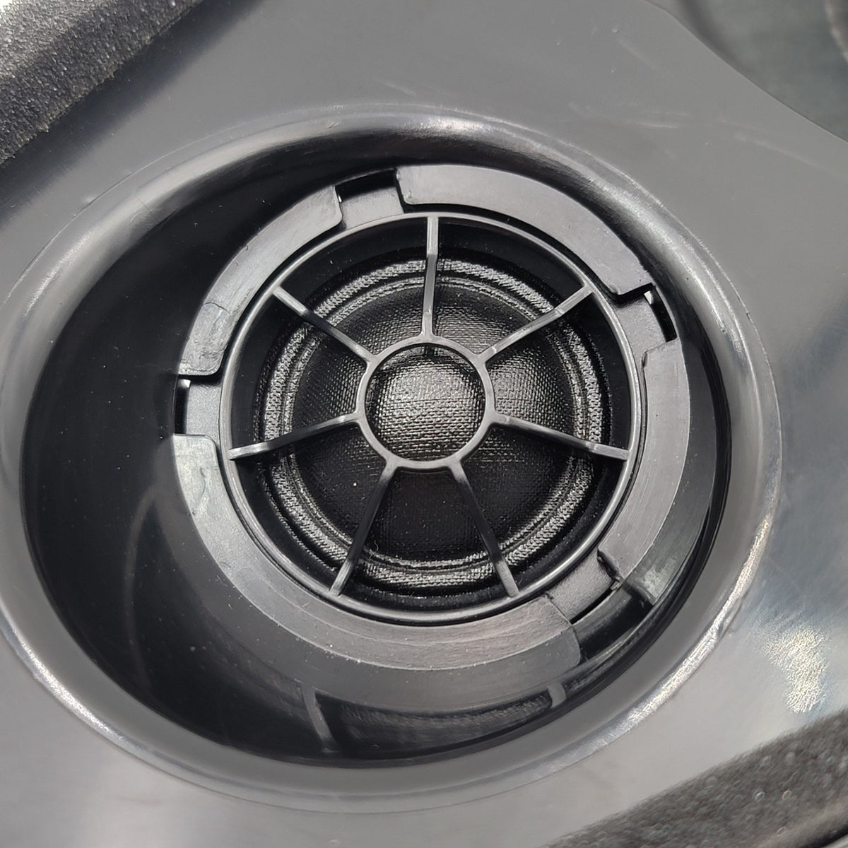 2019 - 2026 BMW X5 Left D Pillar Harmon Kardon Top Hifi Speaker Tweeter 2622519