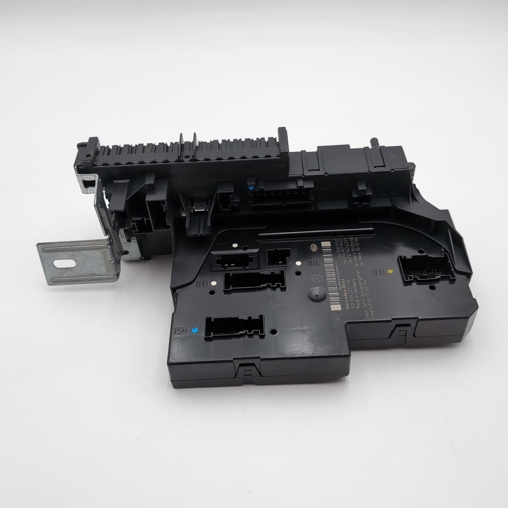 2010- 2015 Mercedes X204 GLK350 GLK250 Rear SAM Module Fuse Relay Junction Box