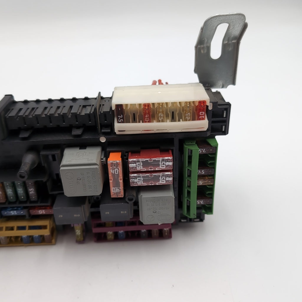 2012- 2018 MERCEDES CLS 2010-2017 E CLASS REAR TRUNK SAM FUSE RELAY BOX MODULE