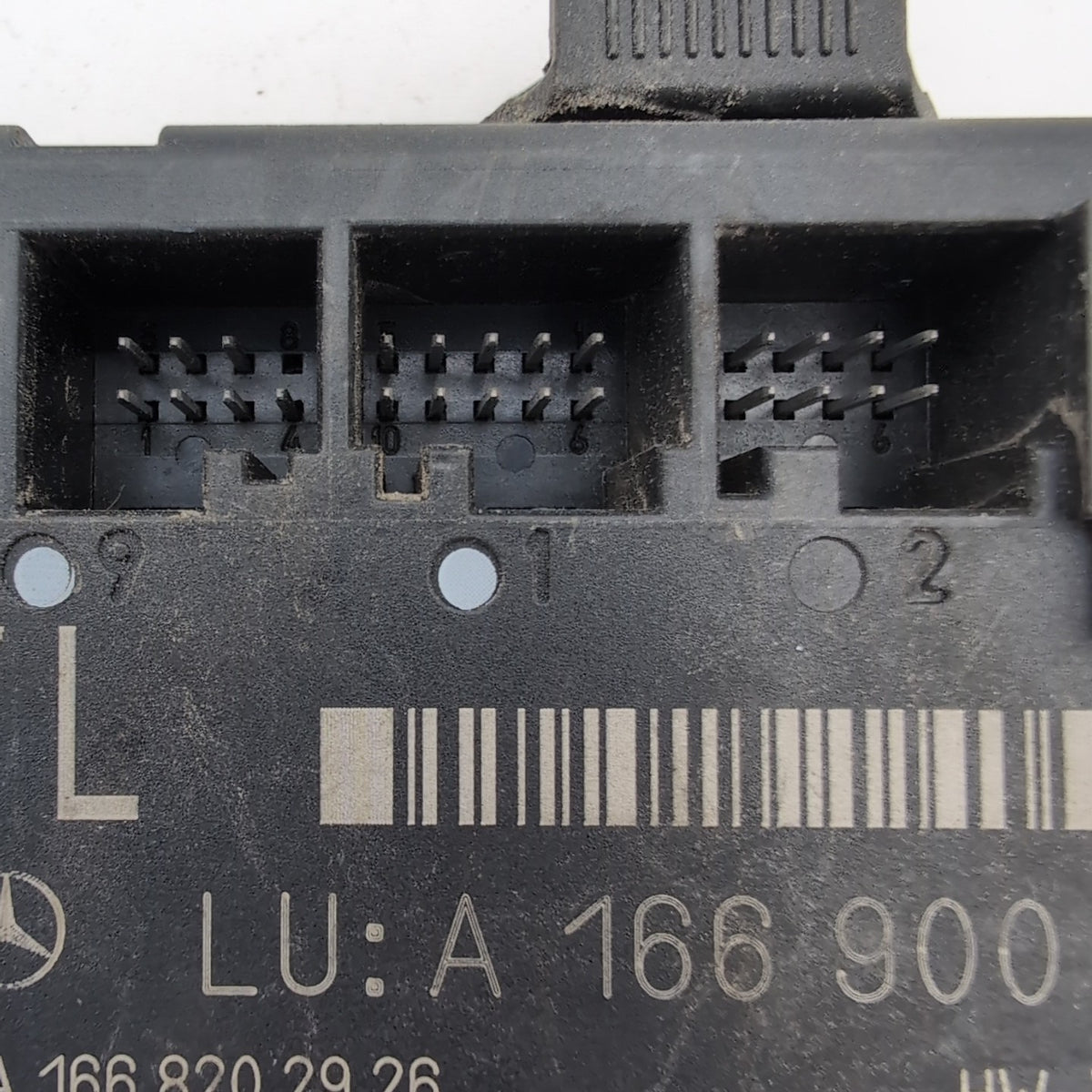 2012- 2020 Mercedes GL ML GLE GLS Front Left Door Control Module A1669005104